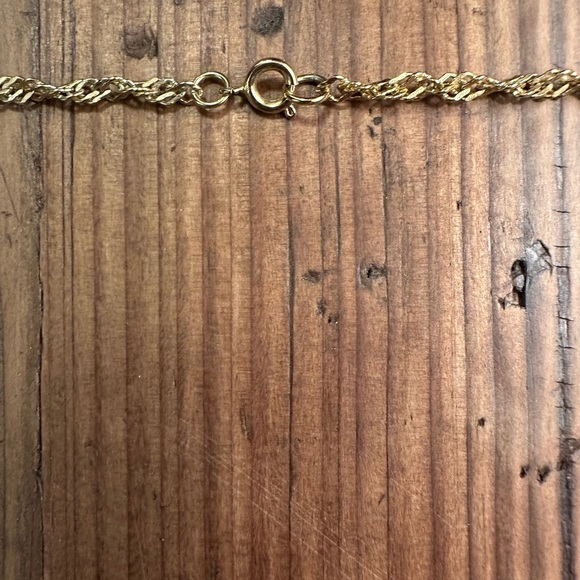 Elegant Gold and Black Heart Pendant Necklace - Picture 5 of 6